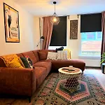 Homely 2bedroom In The Center Of Appartement *