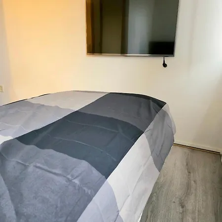 Homely 2bedroom In The Center Of Appartement *