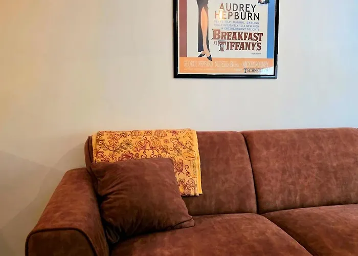 Homely 2bedroom In The Center Of *