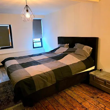 Homely 2bedroom In The Center Of דירה *