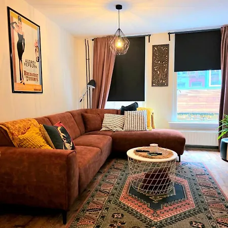 Homely 2bedroom In The Center Of Appartement *