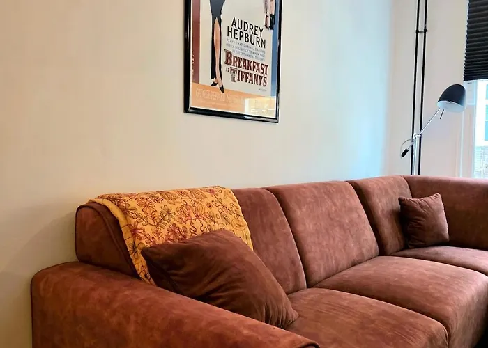 Homely 2bedroom In The Center Of *